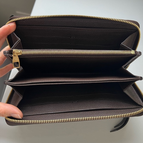 Louis Vuitton Empreinte Leather Zippy Wallet in Terre - Picture 3 of 11